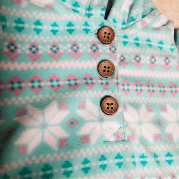 Carter’s Infant girl one piece sleepers/pajamas 3 are 6 months, 1 is 6-9 months - Picture 9 of 12